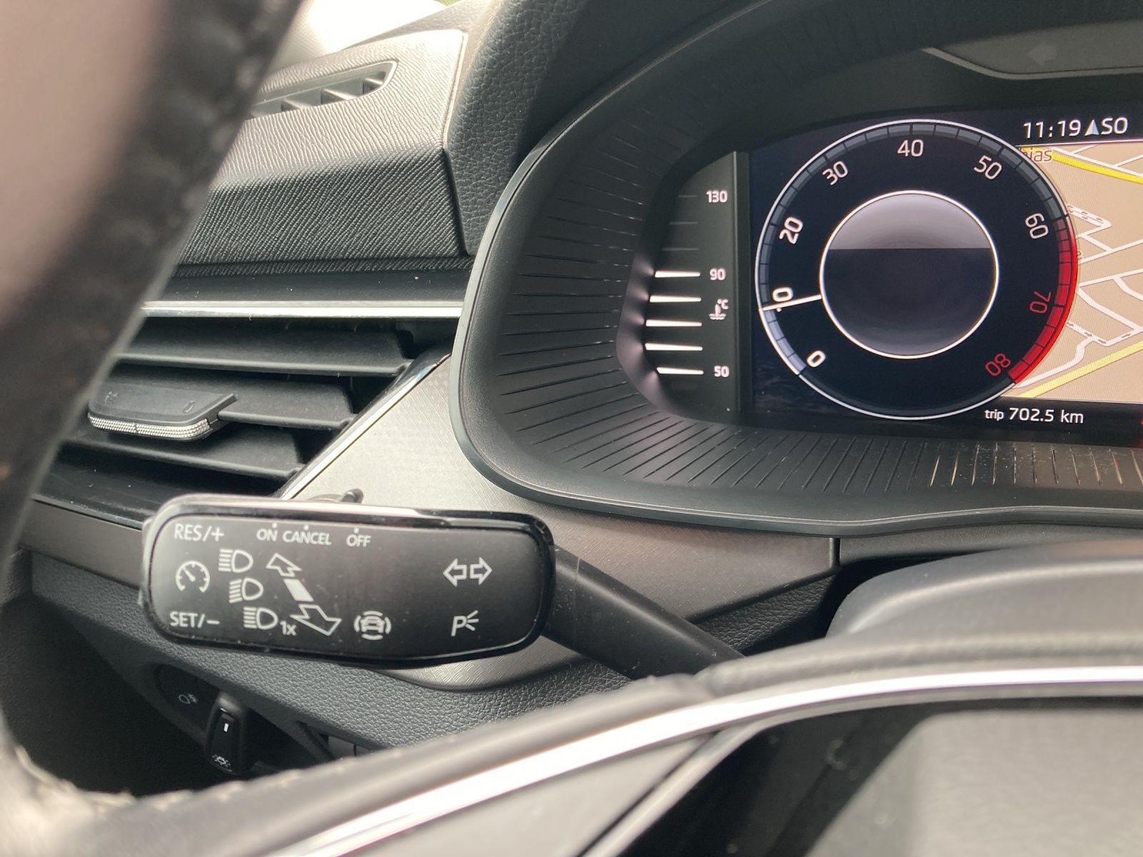 Fahrzeugabbildung SKODA Kamiq TSI Clever LED AHK Navi GRA RFK SH