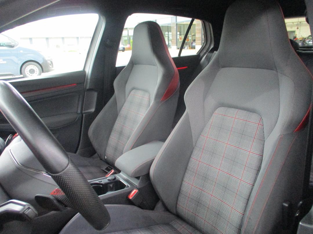 Volkswagen Golf GTI 2,0 TSI DSG 3,99% Finanzierung -, миниатюра 9