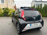 Toyota Aygo (X) 1,0-l-VVT-i x-play x-sky - Toyota Aygo (X): Von Privat
