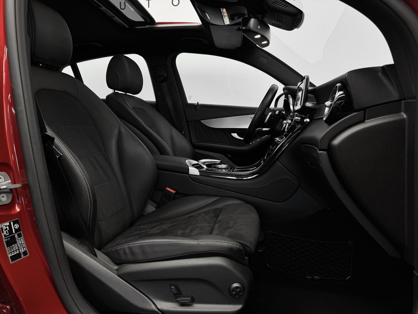 Mercedes-Benz GLC 300 Coupe 4Matic AMG *S-Dach*Distronic+*Kam*