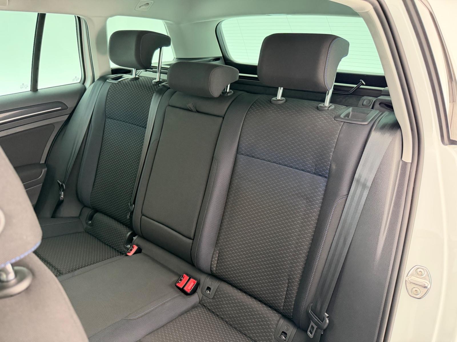 Volkswagen Golf VII Variant 1.5 TSI*UNITED*ACC-SHZ-APPLE, миниатюра 24