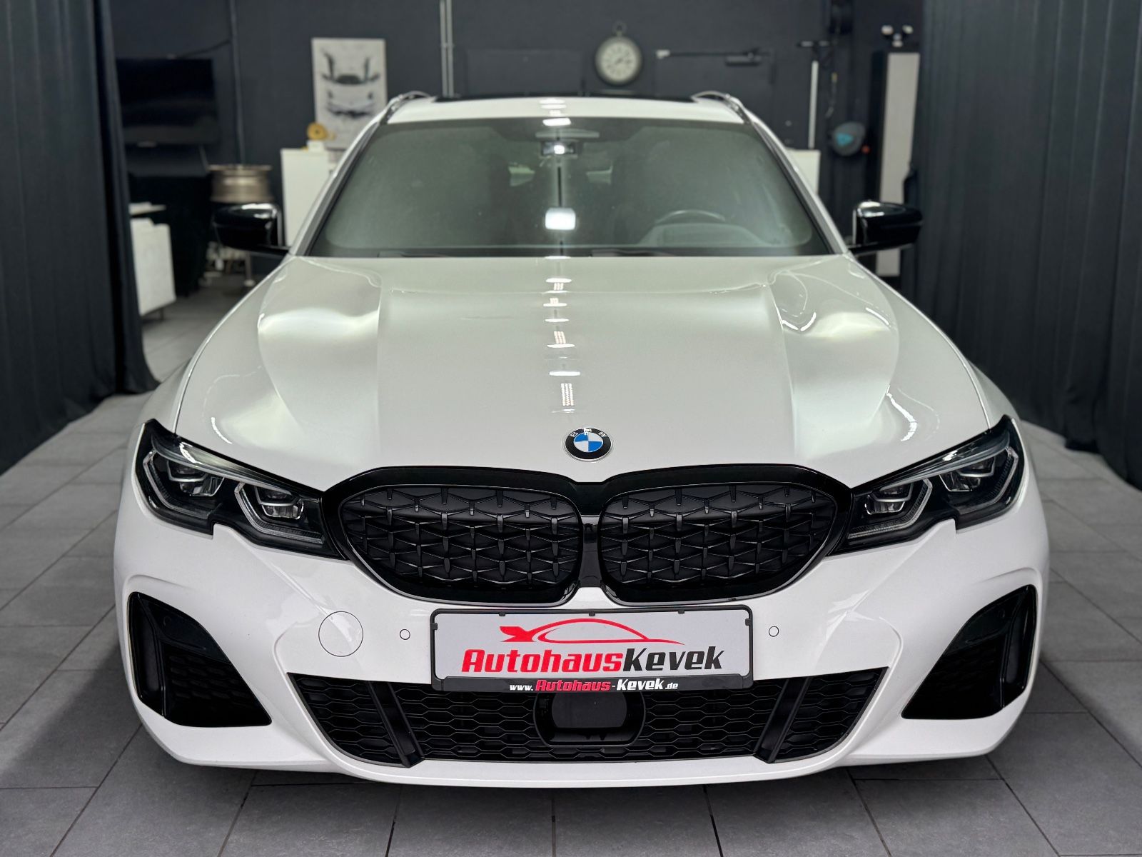 Fahrzeugabbildung BMW M340i xDrive Touring|LASER|NAVI|PANORAMA|ACC|AHK