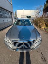 Mercedes-Benz E 250 - Mercedes-Benz E 250 in Stuttgart