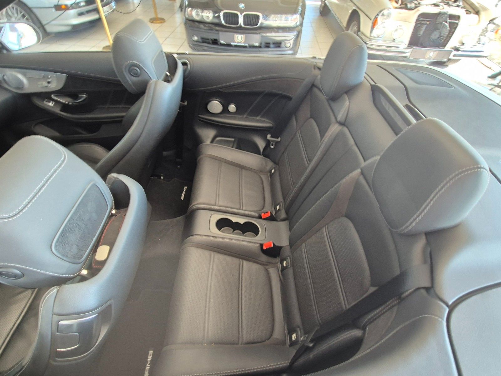 Fahrzeugabbildung Mercedes-Benz C 63 AMG Cabrio/Dt./Burm/Head/Fahrpaket