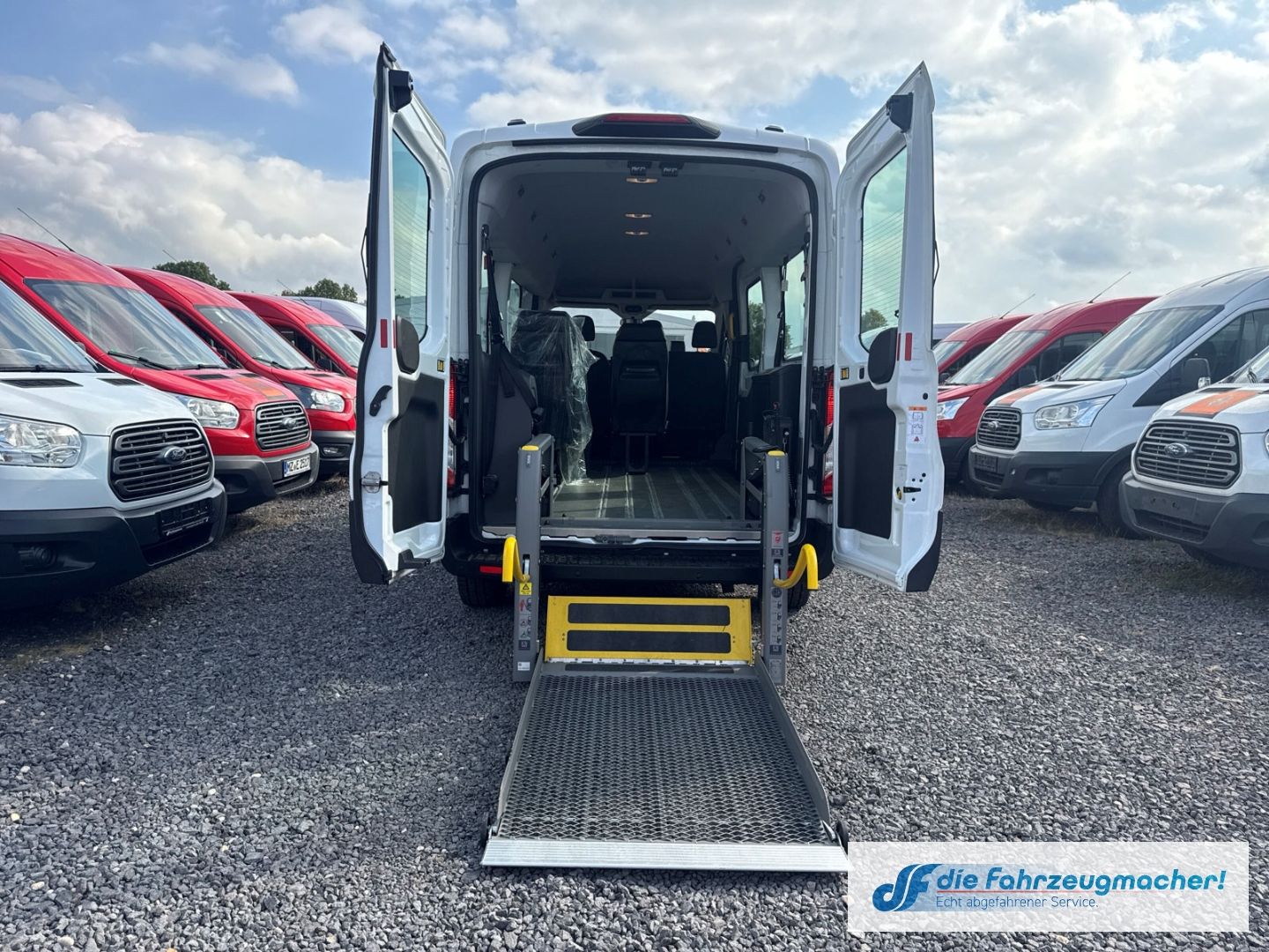 Fahrzeugabbildung Ford Transit Kombi 350 L3 Trend LIFT* Temp Tel.-Vorb.