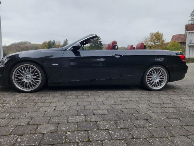 BMW 335i Cabrio -top ausgestatteter Schalter