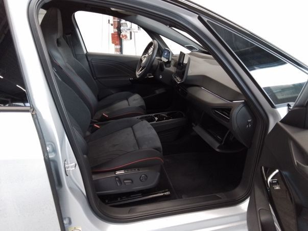 ID.3 GTX IQ.LIGHT+AR HUD+PANO+ACC+KAMERA+NAVI++