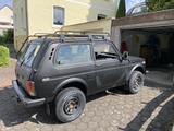 Lada Niva 1.7i 4x4 - Lada Niva: 1.7