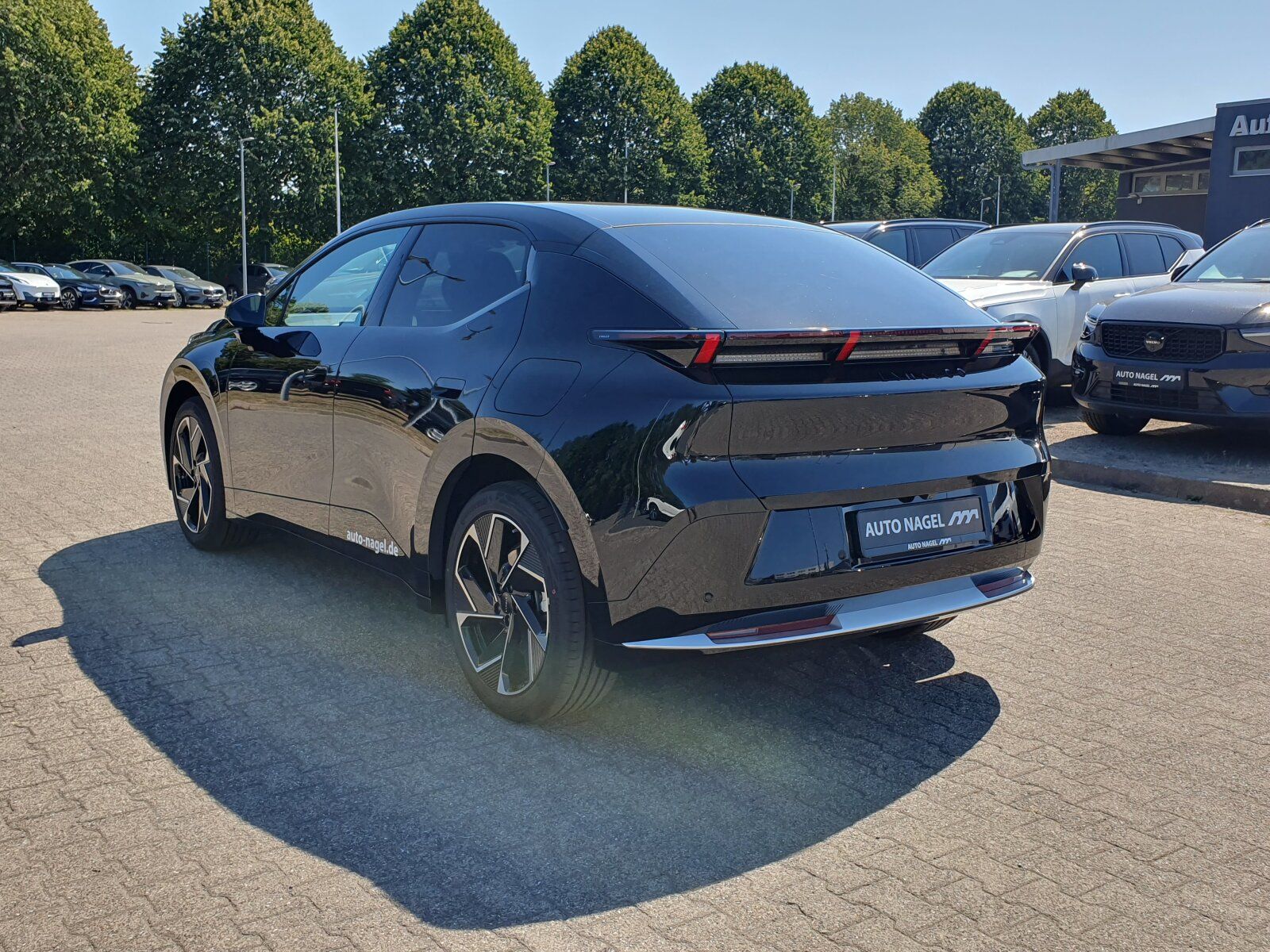 Lynk & Co 02