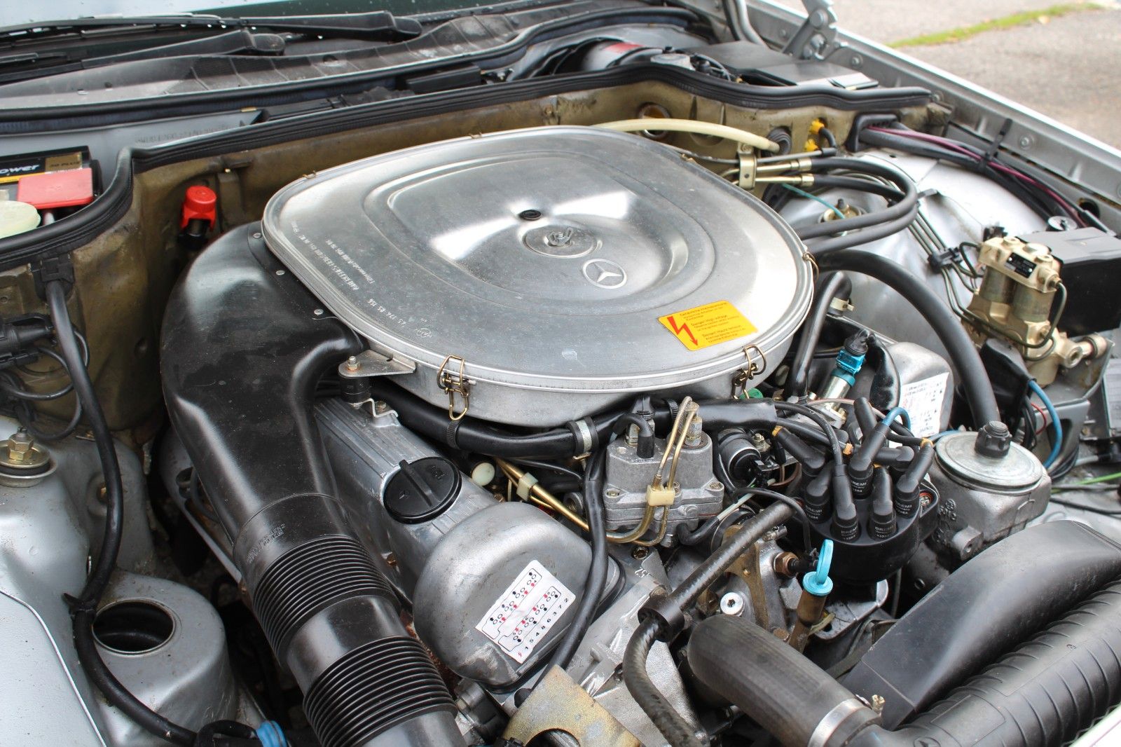 380 SE V8-Zylinder Limousine erste Sahne !!