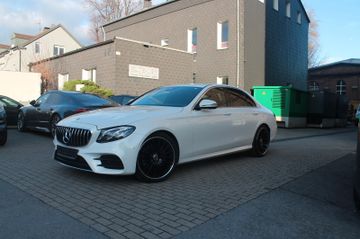 MERCEDES-BENZ E 200 AMG-Paket*Aut+Wip*LED*Navi*RÜKA*20"LM