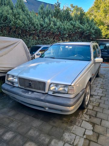 Volvo 850 T5, Italien Modell