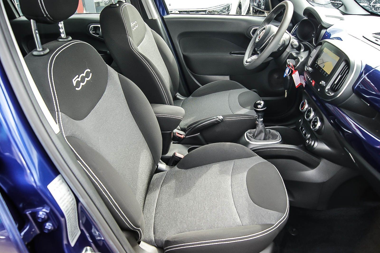 Fahrzeugabbildung Fiat 500 L 1.4T-Jet URBAN Pop-Star NAVI PDC 1.HAND