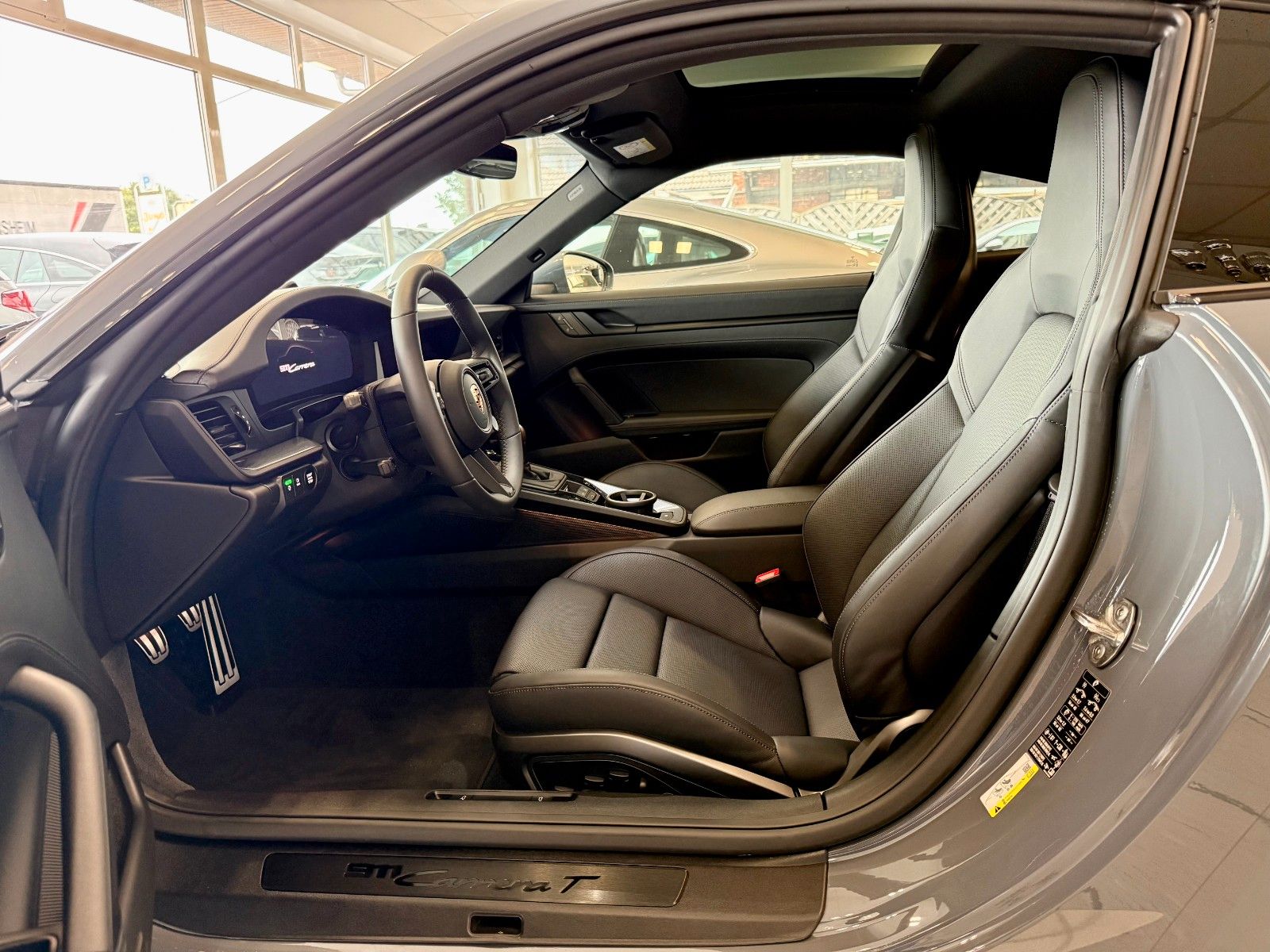 Fahrzeugabbildung Porsche 911 992 Carrera T SportDesign/Glasdach/Keyless