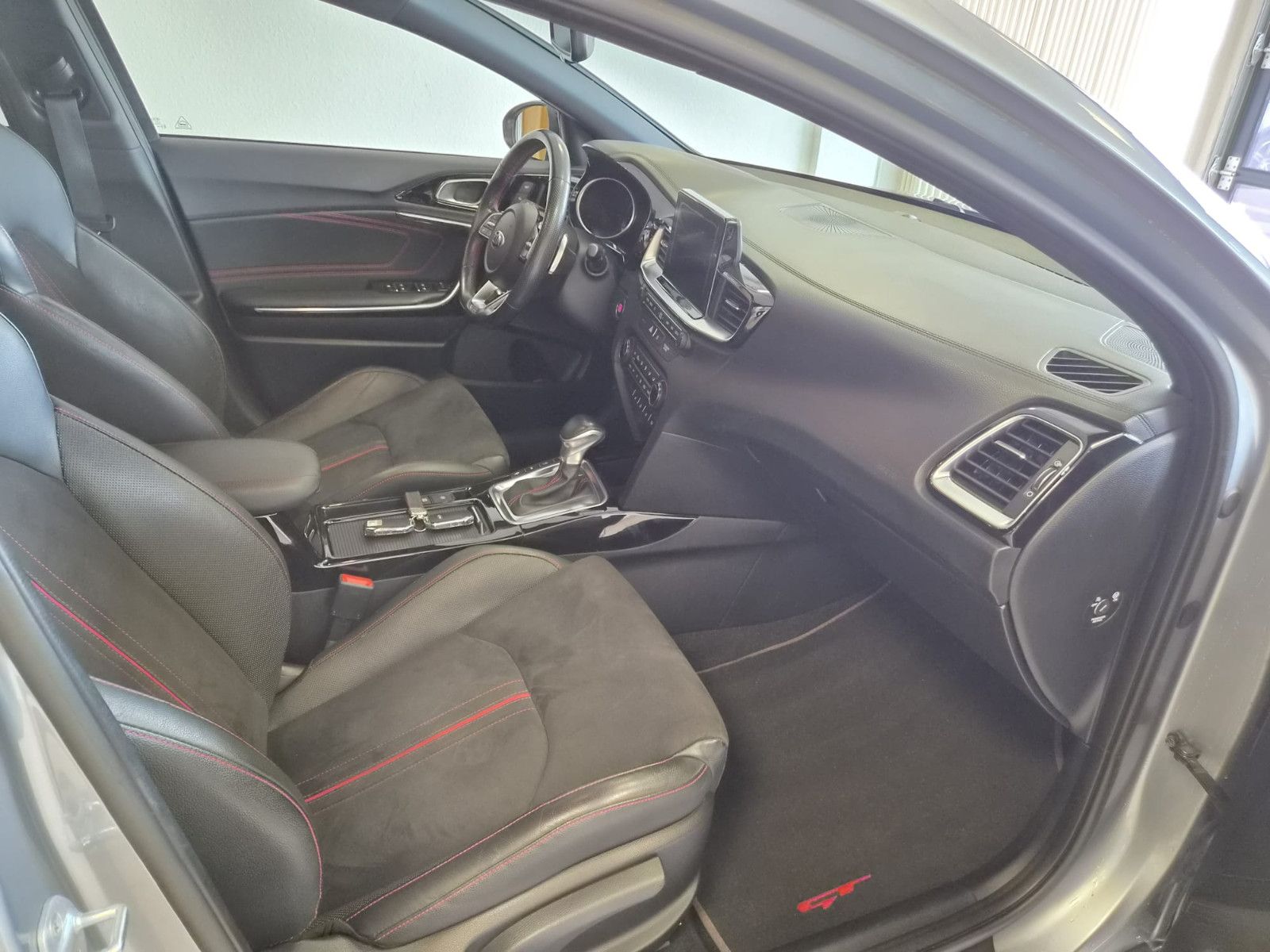 Fahrzeugabbildung Kia pro cee'd / ProCeed GT/ JBL / GEPFLEGT
