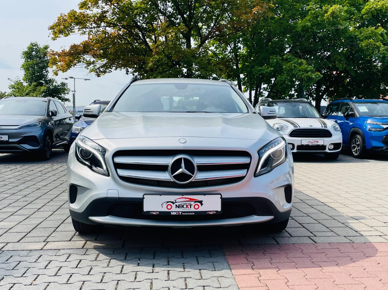 Mercedes-Benz GLA 200/LED/SHZ/AHK