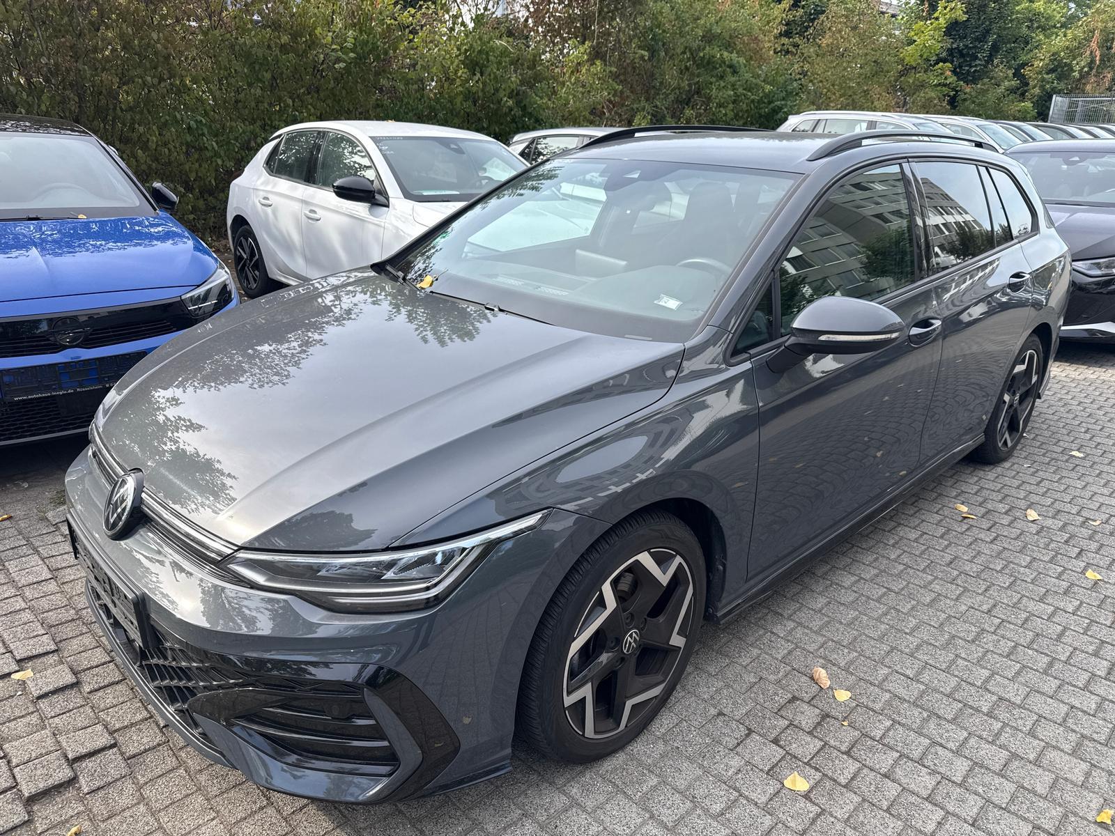 Volkswagen Golf Var. 1.5 TSI OPF R-Line Multimedia+Lenk/SHZ