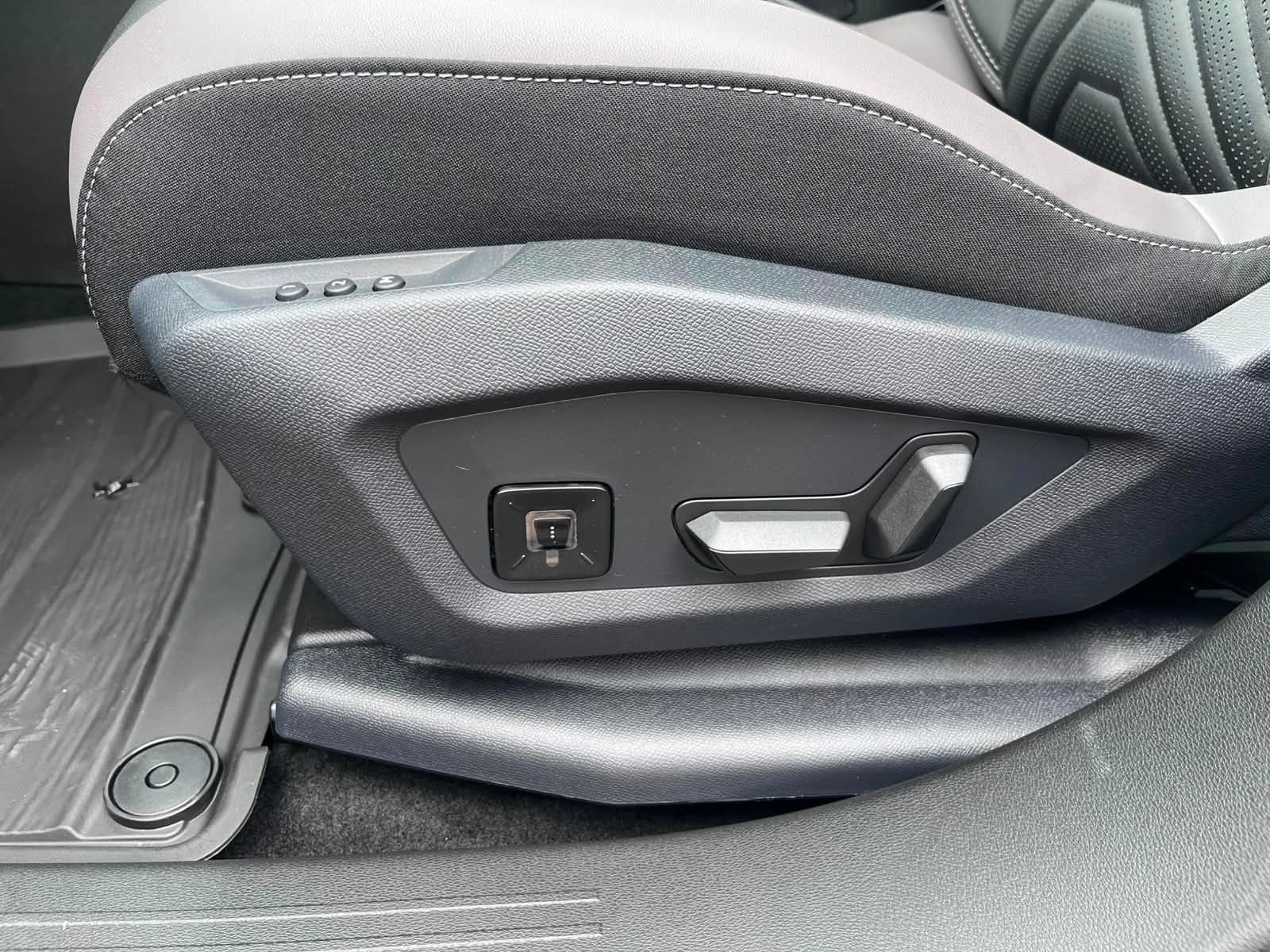 Fahrzeugabbildung Jeep New Compass Plug-In Hybrid 1.6