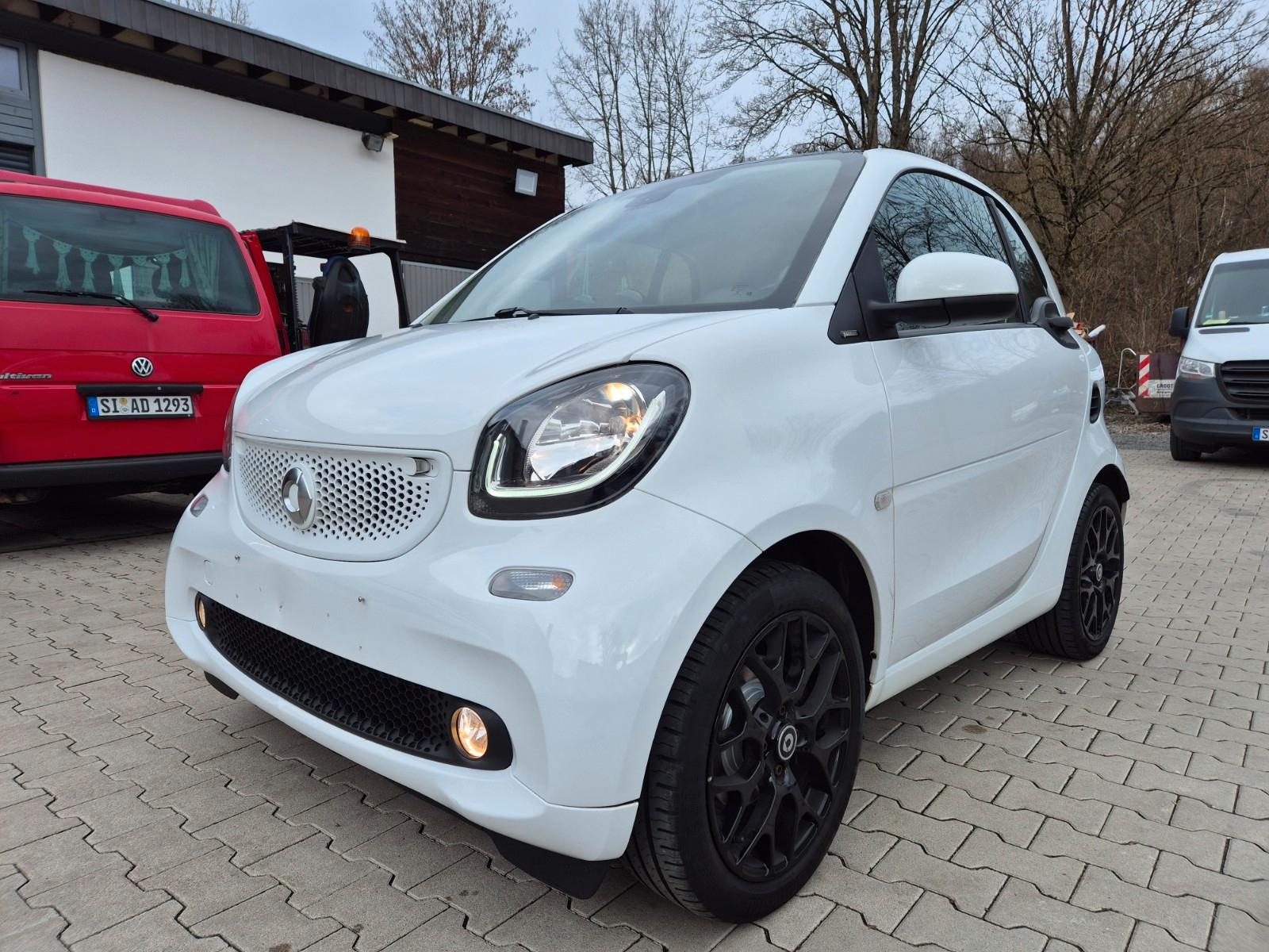 Smart ForTwo fortwo coupe * KLIMA+NAVI+PANORAMA+ALU *