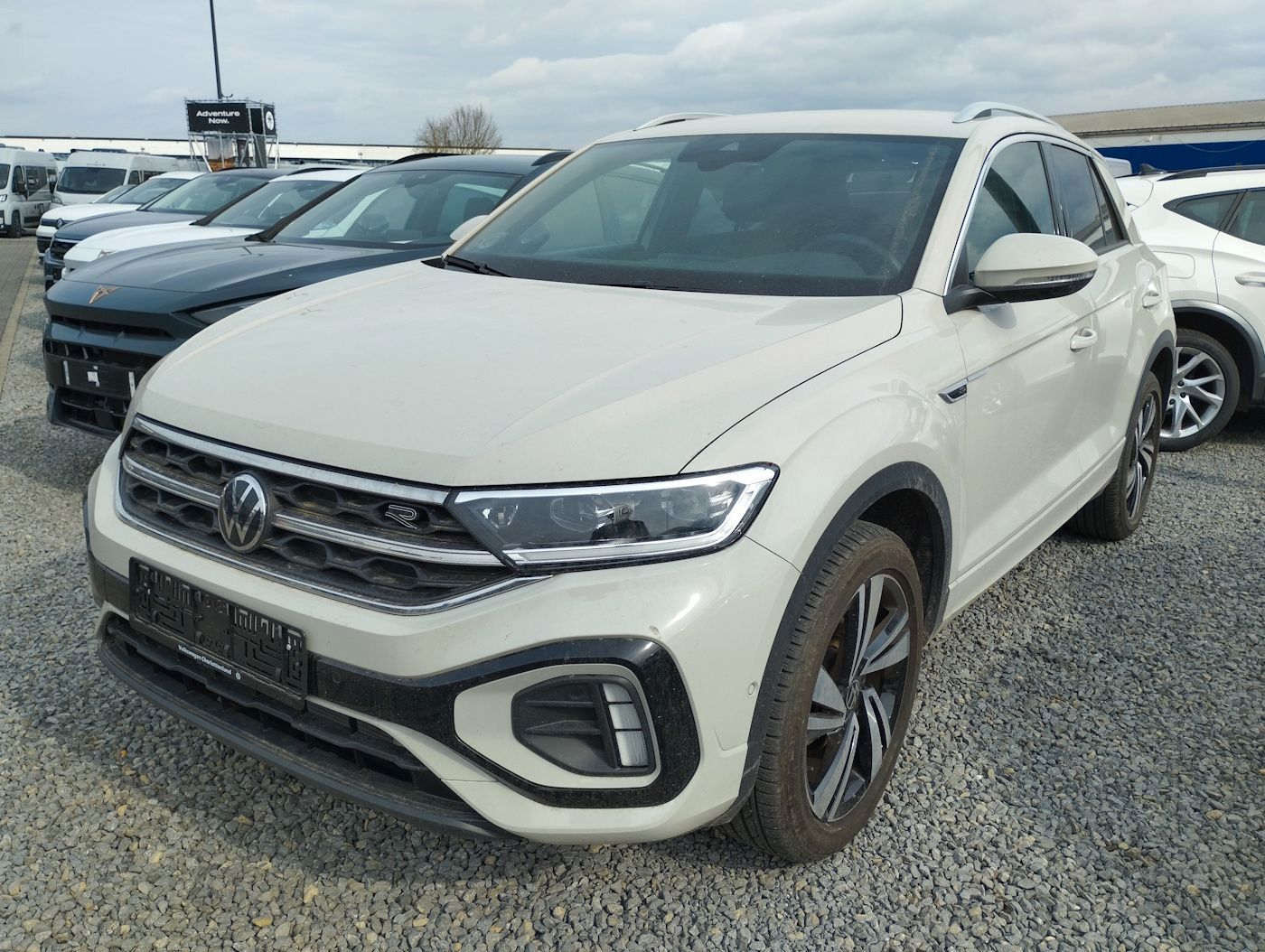 Fahrzeugabbildung Volkswagen T-Roc 1.5 TSI R-Line NEU43T DSG ACC Kamera LED