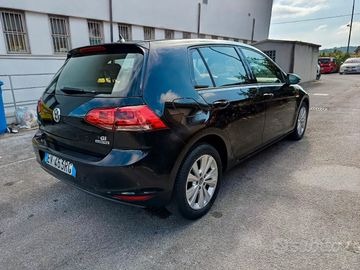 Volkswagen Golf - 3