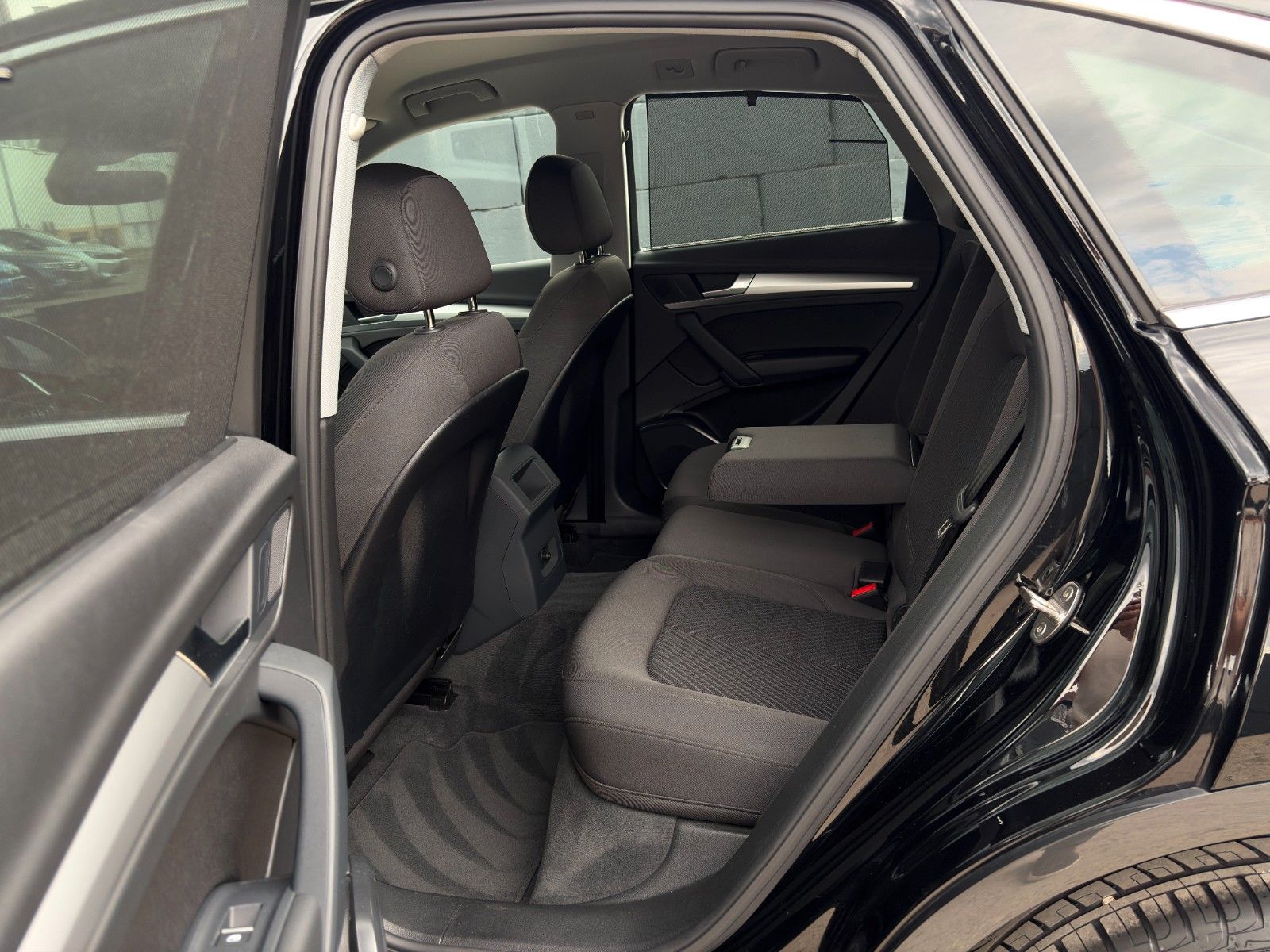 Fahrzeugabbildung Audi Q5 Sportback 40 TFSI quattro advan. AHK Matrix