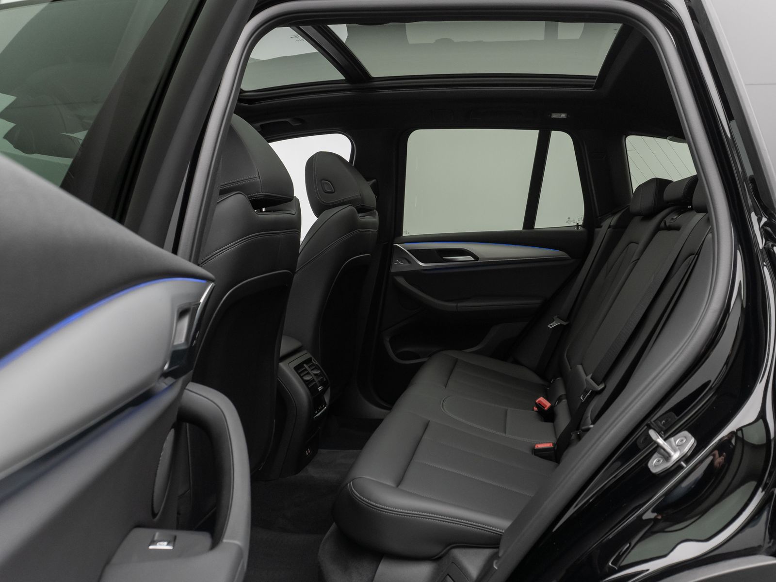 Fahrzeugabbildung BMW X3 xD20d Panorama Kamera DAB HiFi CockPit+ Sport