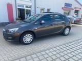 Opel Astra J Lim. 5-trg. Selection, 2.Hd.,Klima - Opel Astra: Selection