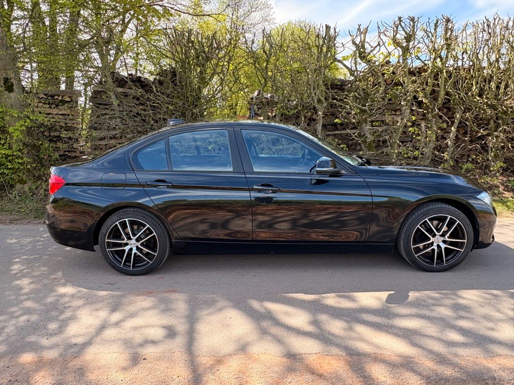 Image of BMW 320