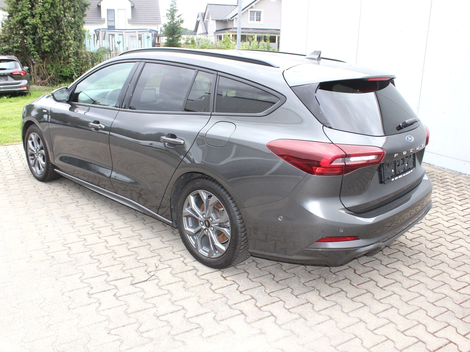 Fahrzeugabbildung Ford Focus ST-Line X 1,0 EcoBoost Mild-Hybrid