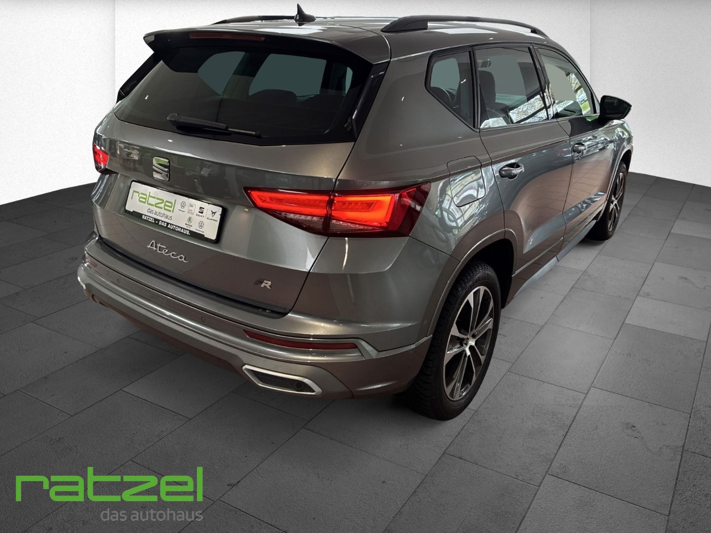 Fahrzeugabbildung SEAT Ateca FR 1.5 TSI 110kW Navi ACC LED Kamera
