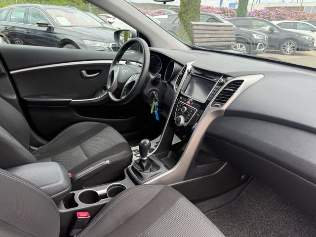 Hyundai i30 cw blue Trend