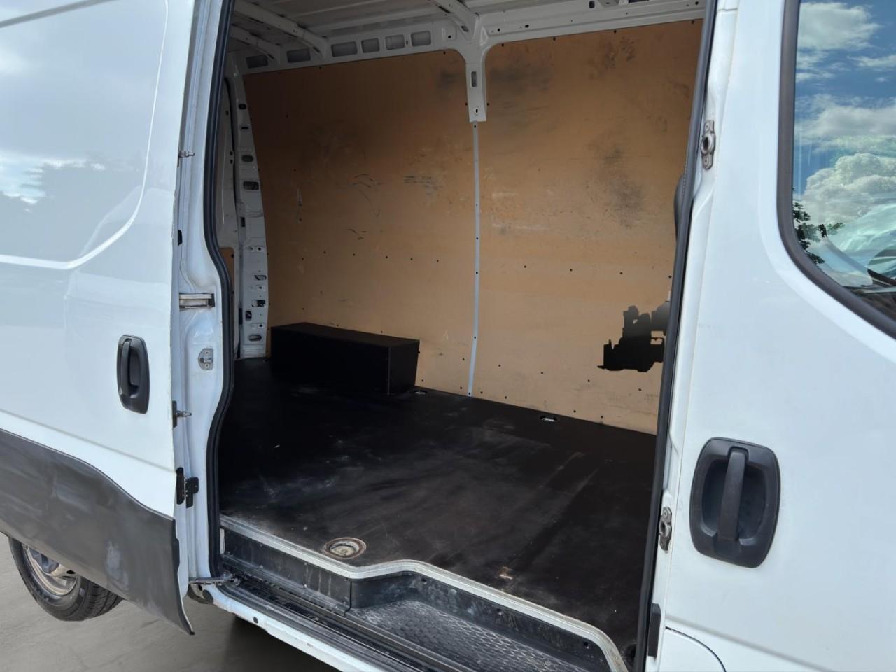Iveco Daily Kasten 35 S16 Radstand 3520 mit AHK!!!!