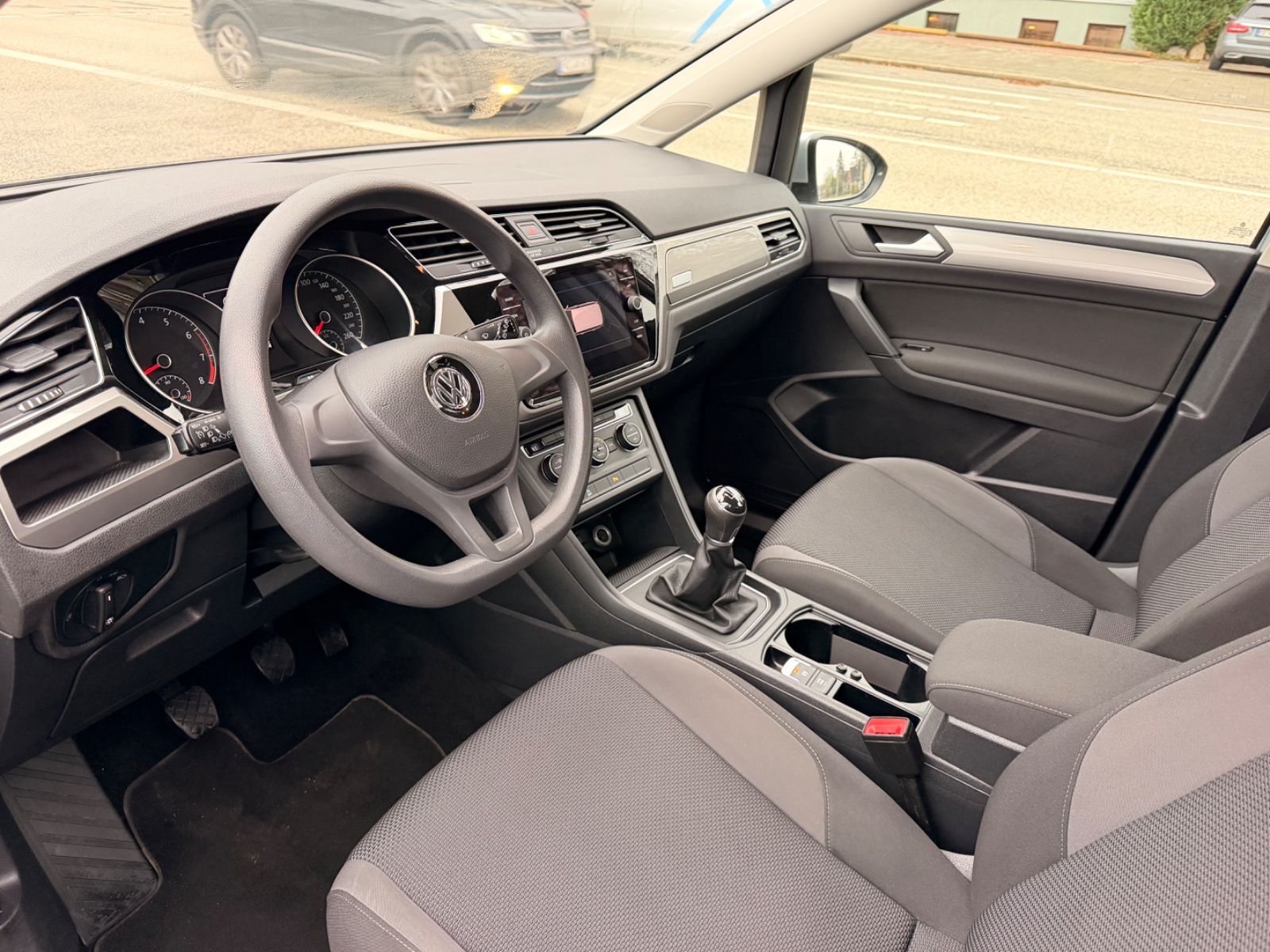 Touran Trendline *7-Sitze*Tempomat*ParkPilot*