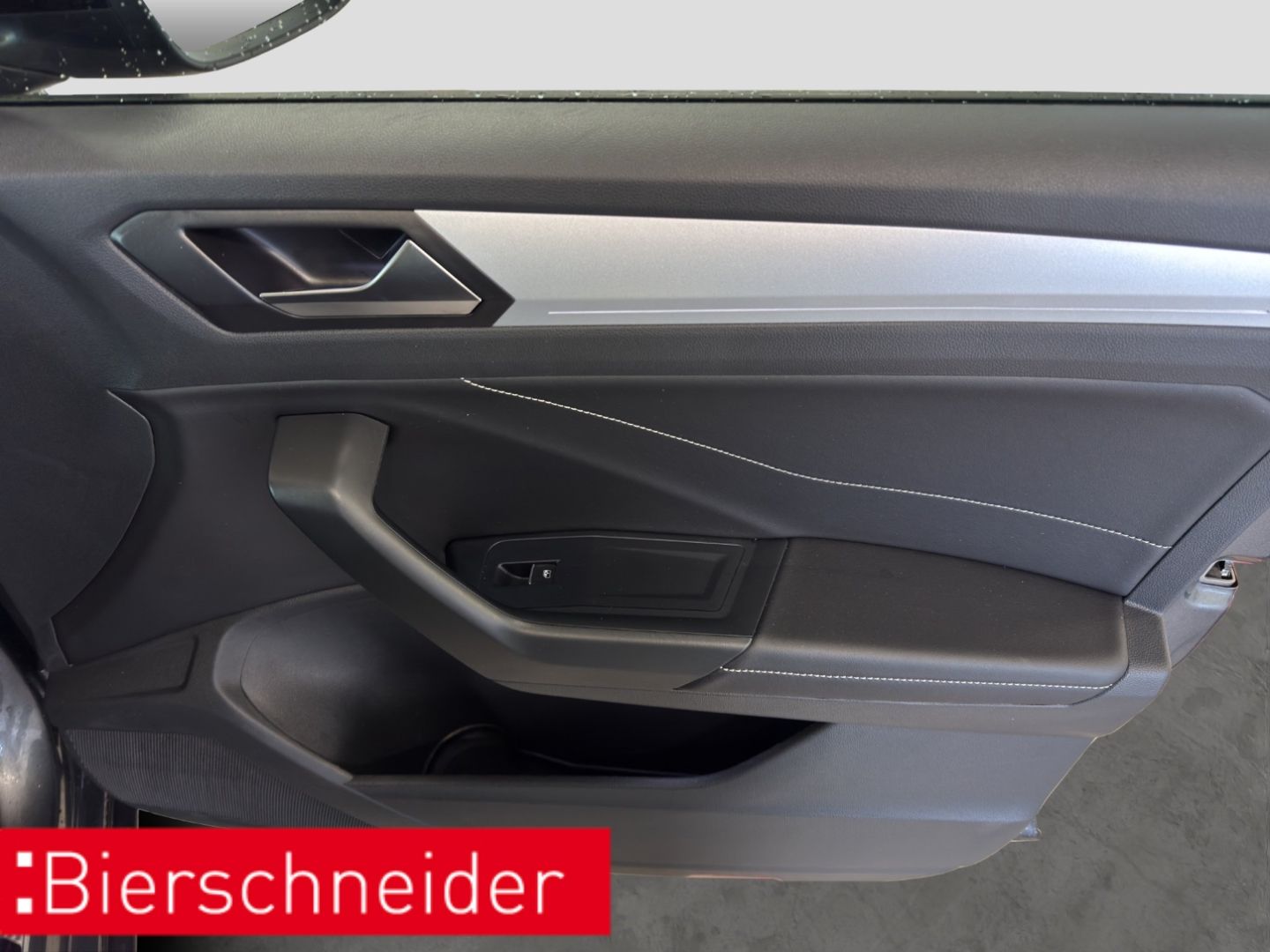 Volkswagen T-Roc - Bild 25
