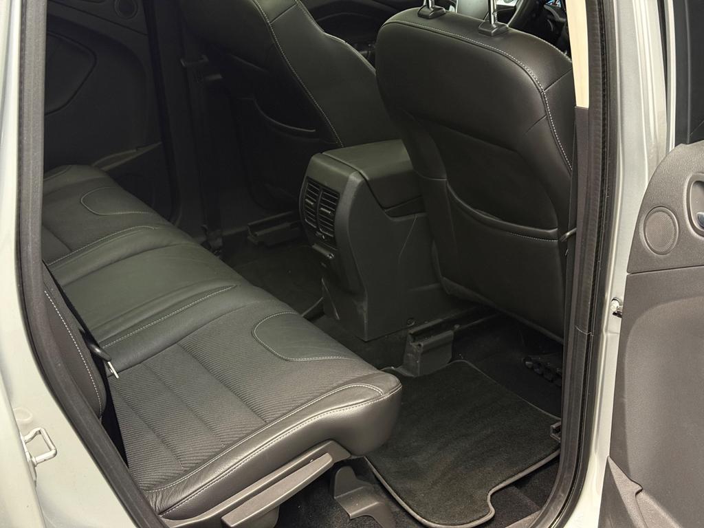 Ford Kuga Titanium, Foto 42 von 45