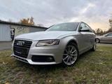 Audi A4 2.0 TDI 2010 - Audi 80: Kombi, 2.0