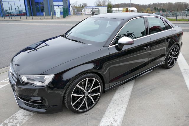 Audi S3 2.0 TFSI quattro Limousine NAVI TEMPOMAT