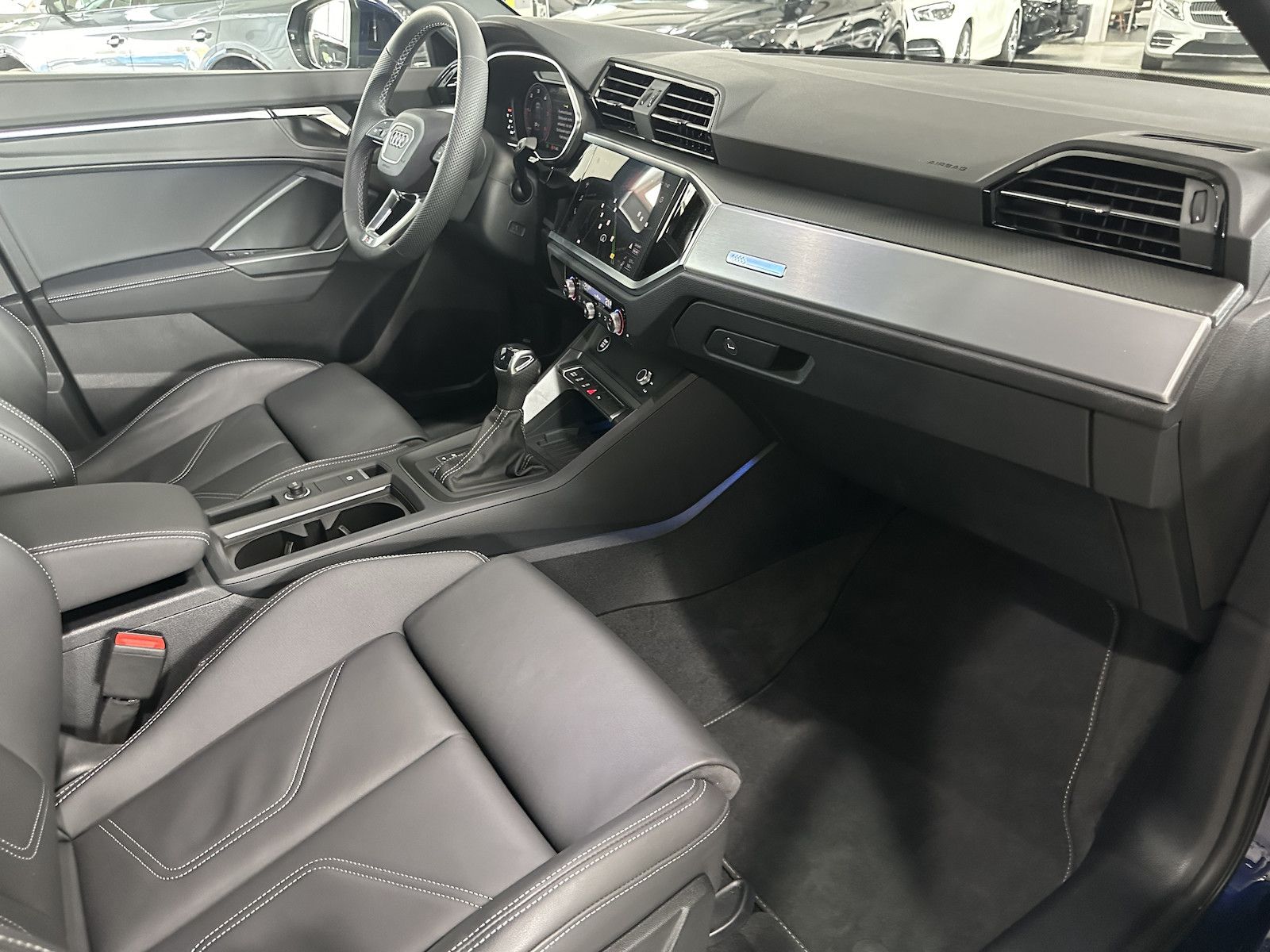 Fahrzeugabbildung Audi Q3 Sportback 35 TDI S line/Pano/Matrix/20´/RFK