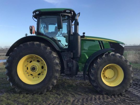 John Deere 7310R