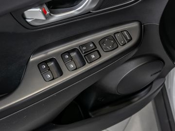 Hyundai Kona Trend Elektro 2WD Kamera KRELL Navi LED