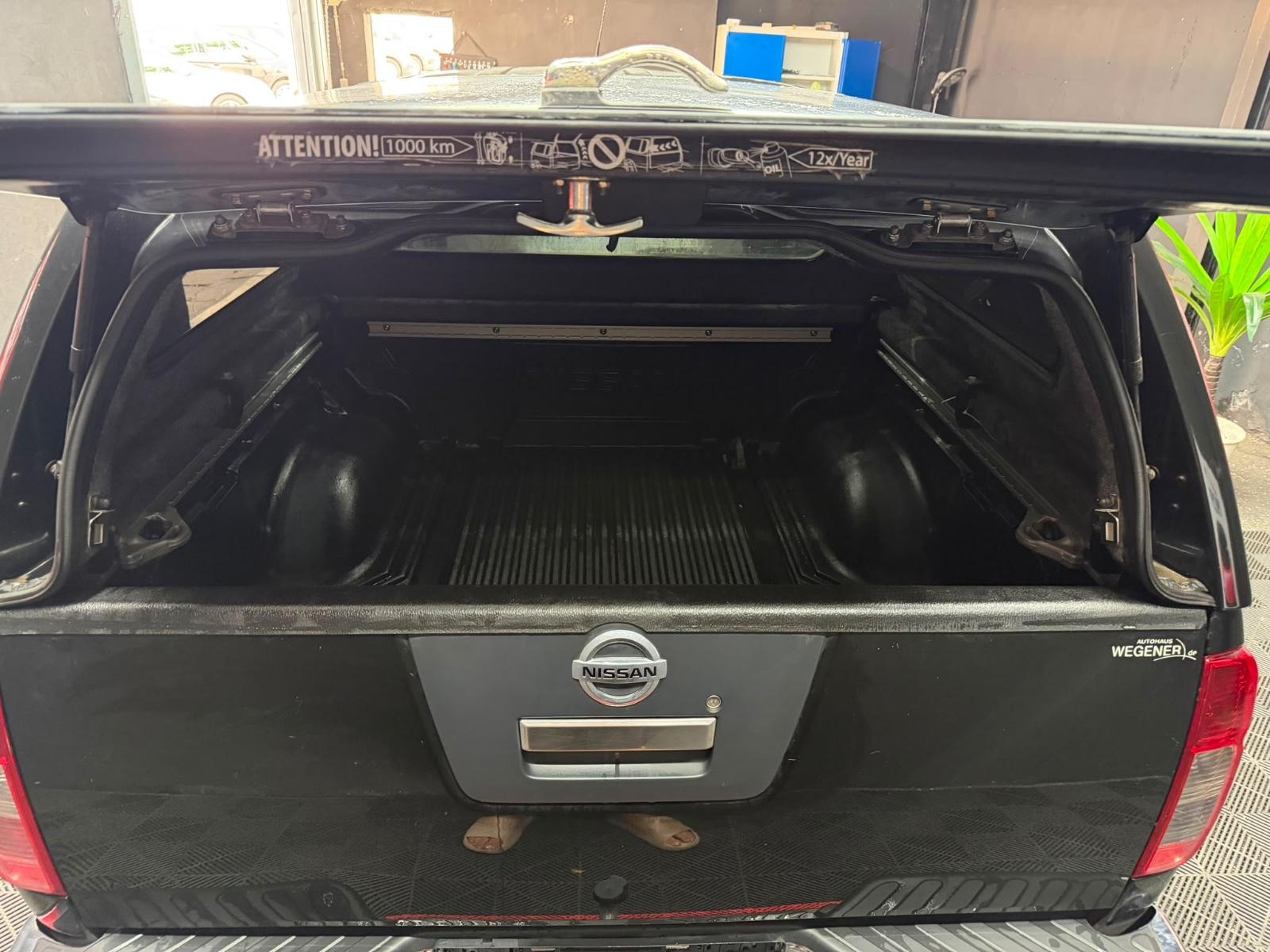 Nissan Navara Double Cabine SE 4x4 | 171 ch | BVA | Double cabine | Phares bi-xénon | Sièges chauffants | GPS | Attelage amovible