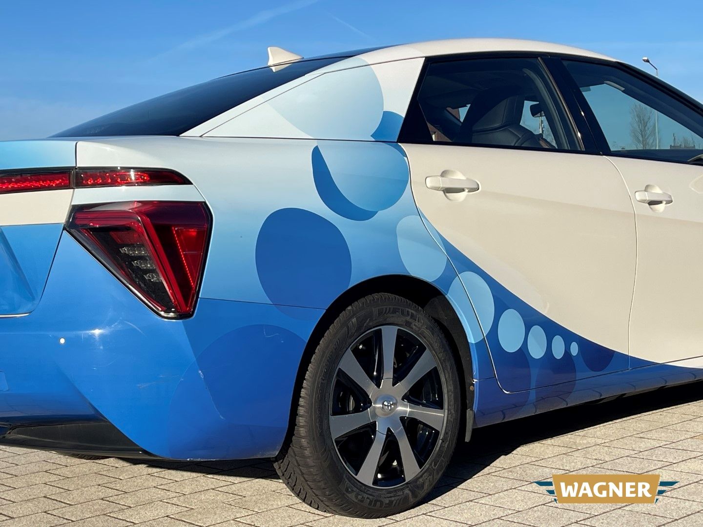 Fahrzeugabbildung Toyota Mirai FuelCell Wasserstoff Automatik Leder