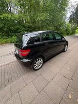 Mercedes-Benz 200 - Mercedes-Benz 200 aus 2005