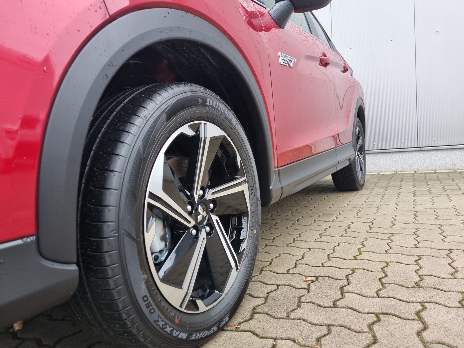 Fahrzeugabbildung Mitsubishi Eclipse Cross Plug-in Hybrid 2.4 PHEV PLUS *AKTI