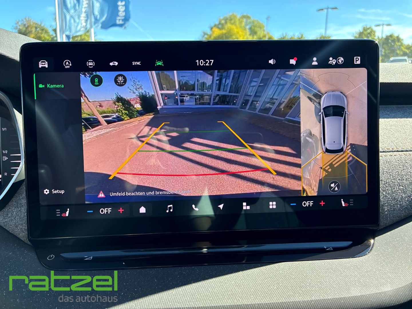 Fahrzeugabbildung SKODA Octavia Combi Selection 2.0 TDI HUD Navi Digital