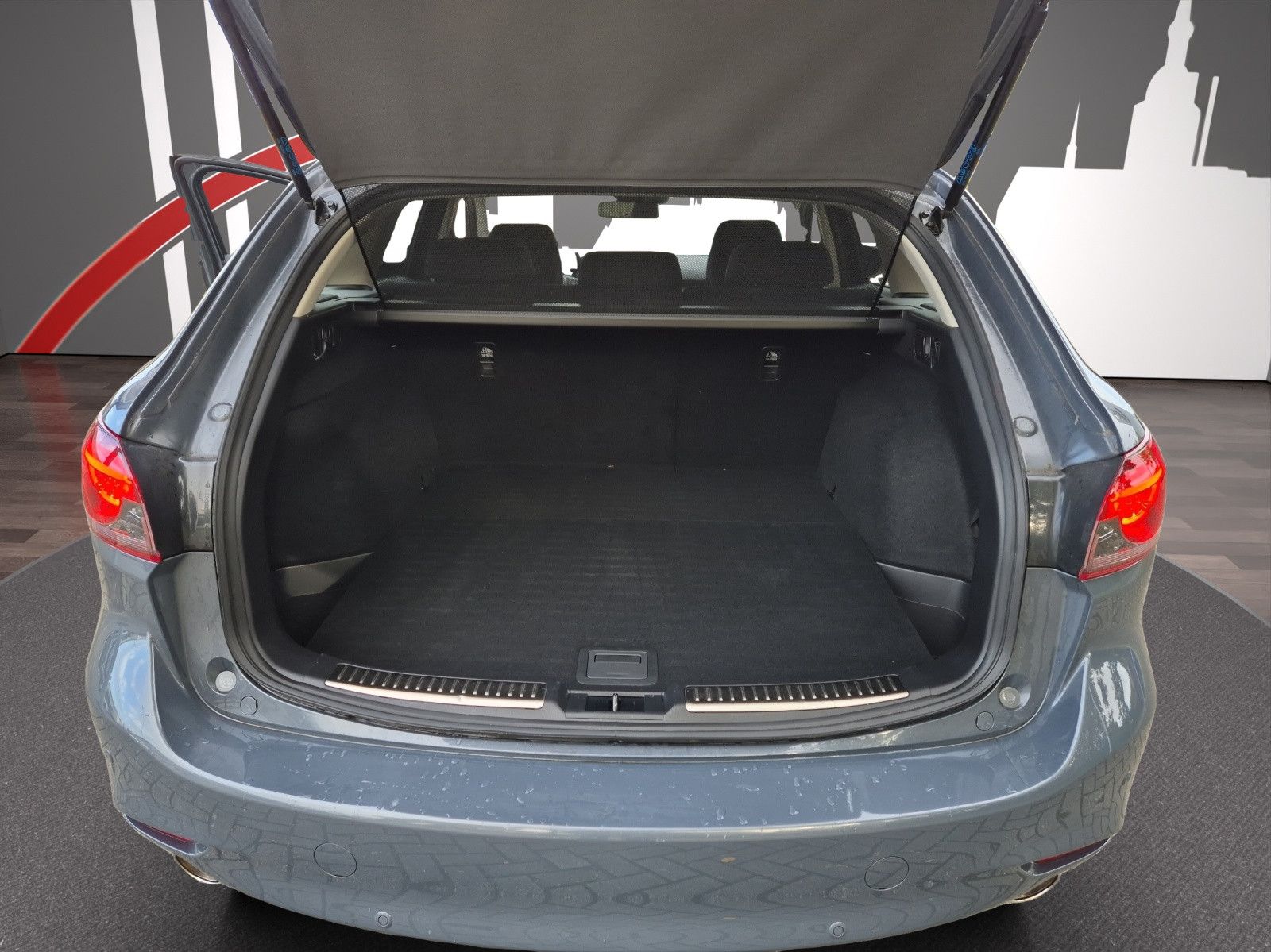 Fahrzeugabbildung Mazda 6 Kombi Exclusive-Line/INKL.WINTERRÄDER