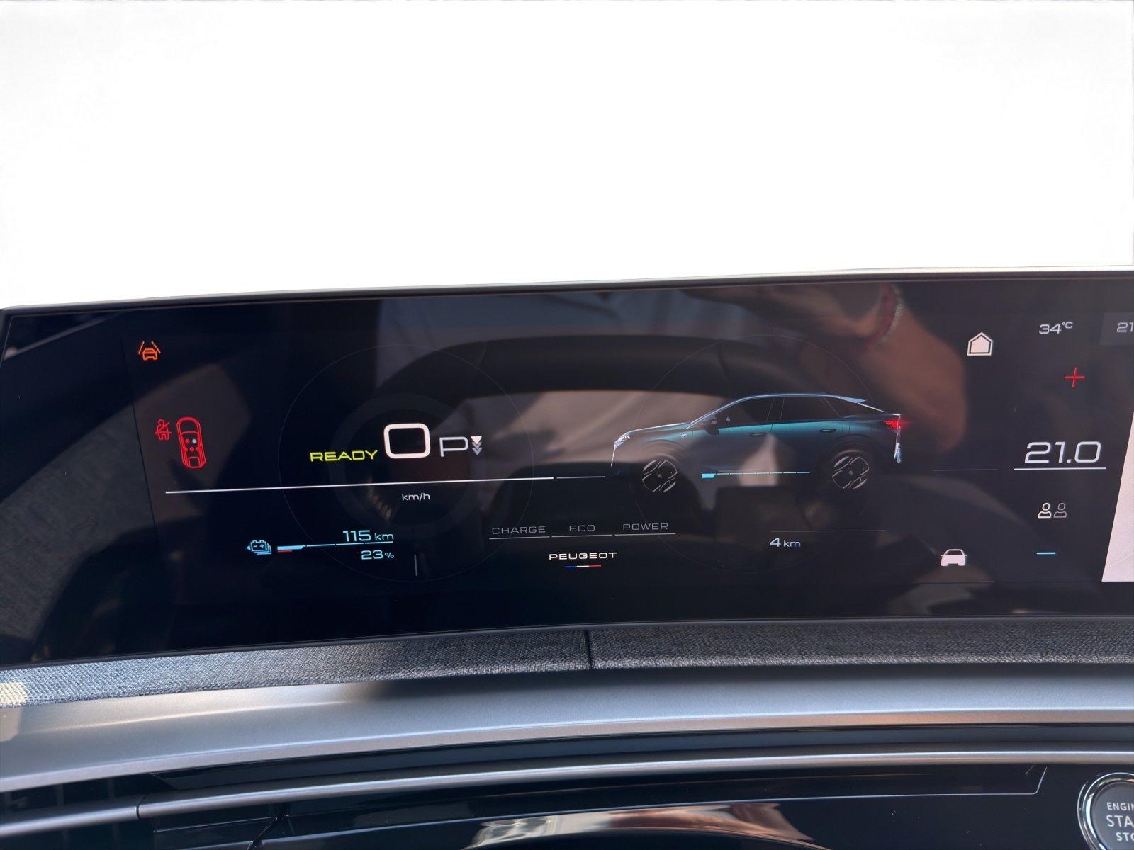 Peugeot 3008 GT 210 Kam.+KeyLess+LED+Navi