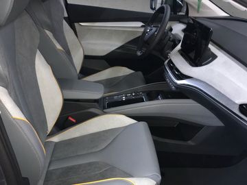 Skoda Enyaq 60 Clever *ACC*CAM*LED*NAVI*SHZ*TEL*WÄPU*