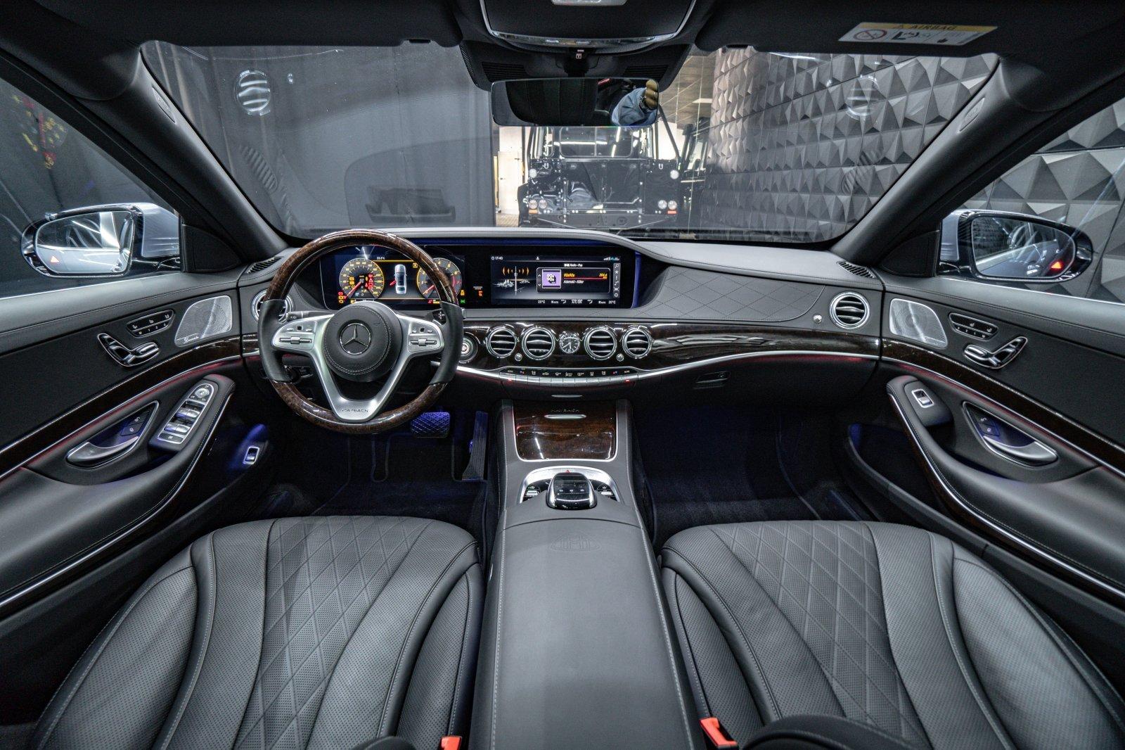 Mercedes-Benz S 650 Maybach V12 First-Class